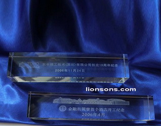 3d laser rectangle glass paperweight
